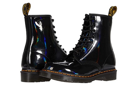 Dr Martens 1460 classy blaque boots What to Wear 2020- blaque colour